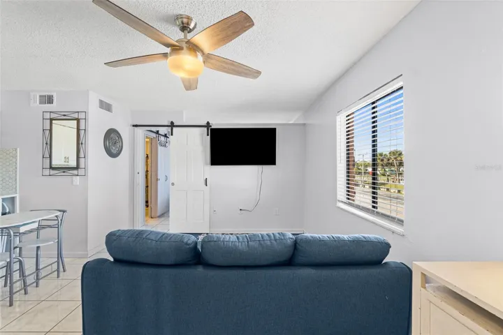 Light & Bright Living Room