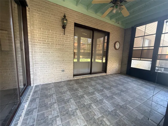 Enclosed Patio 14'x7'8