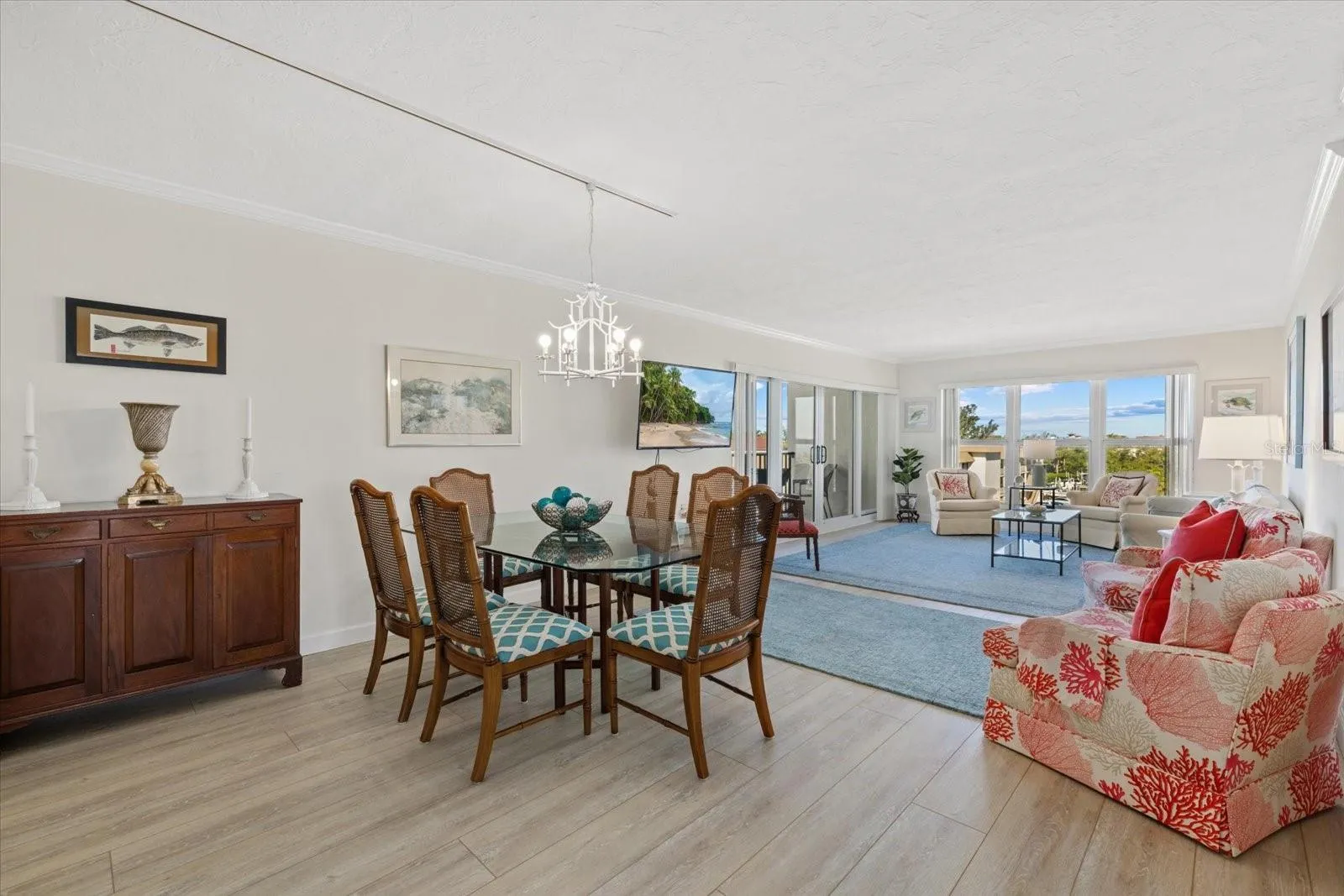 Dining/Living Room