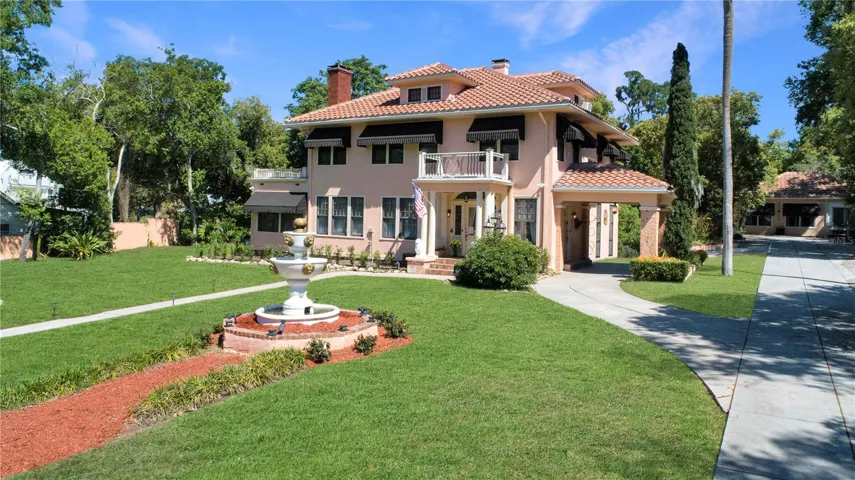 Welcome to 347 East 3rd Avenue, Mount Dora!