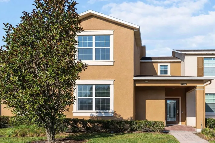 WELCOME HOME to great CURB APPEAL 2000+ sq ft and a prime ORLANDO LOCATION.