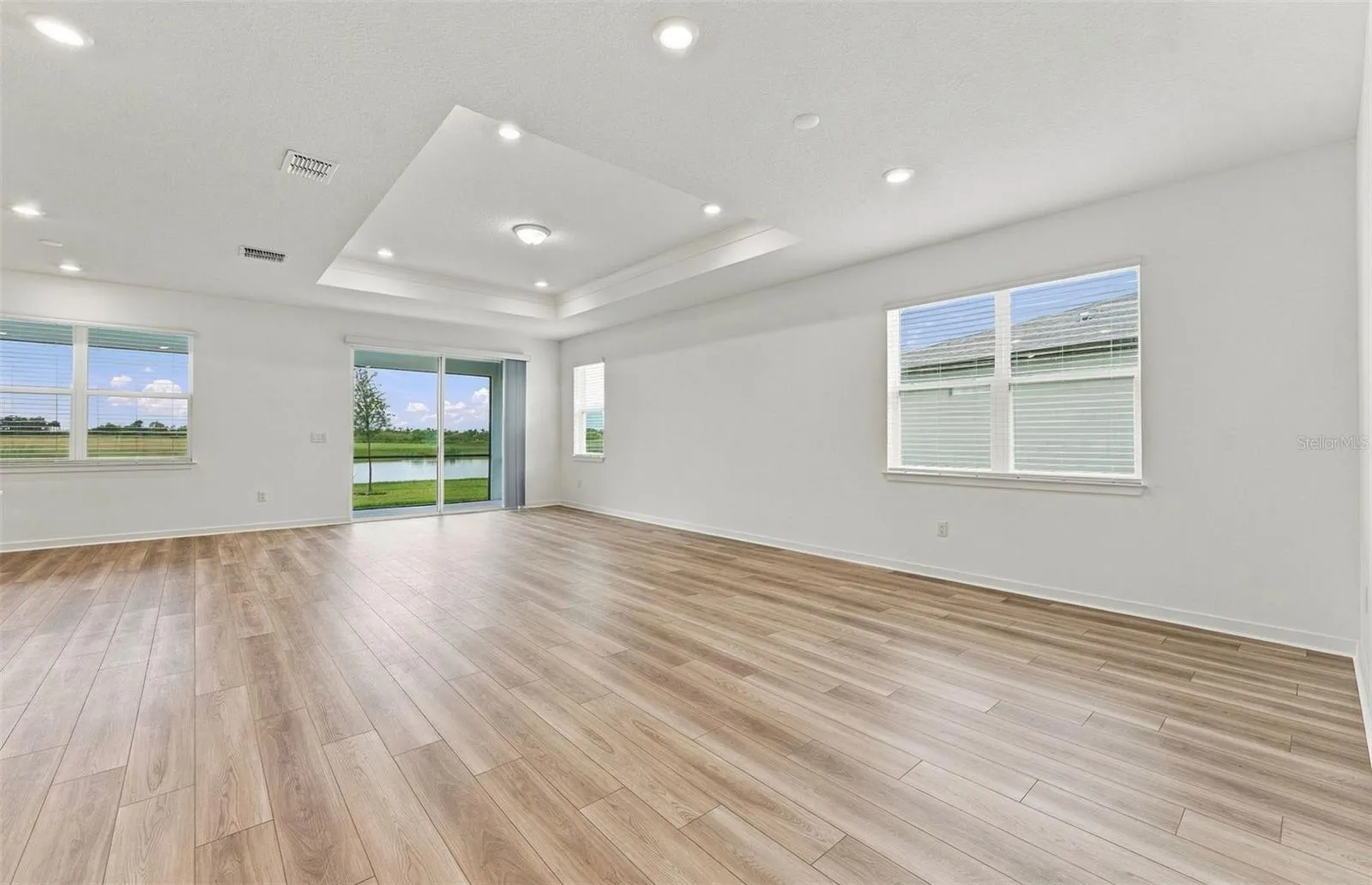 Spacious Gathering Room w/Tray Ceiling