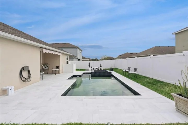 Sleek In-Ground Pool & Integrated Spa