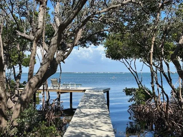 Path to private bayfront observation dock