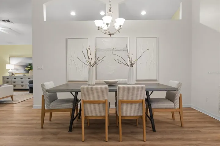 Dining Rioomq