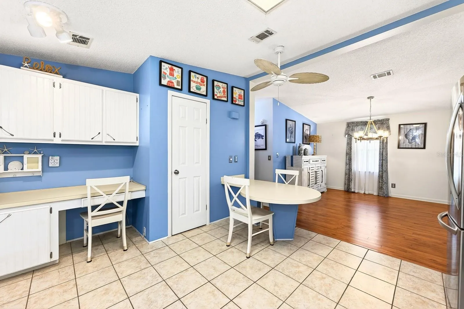 Kitchen has built-in features.
