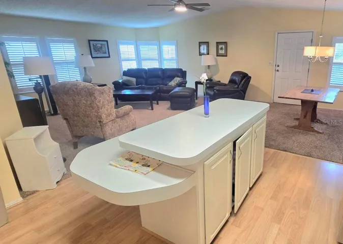 LIVING AREA 2