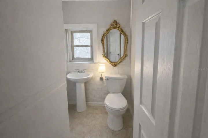 1170