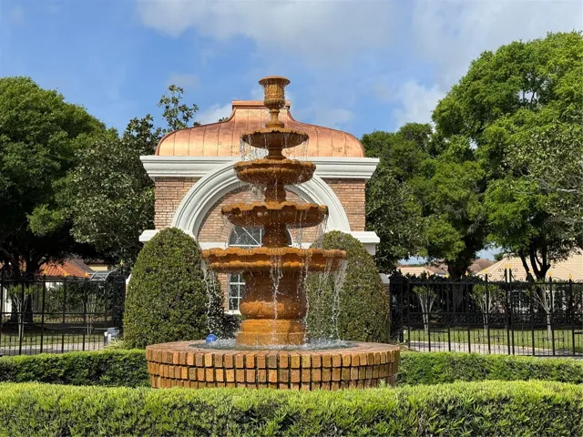 fountain at the Balmoral entrance.