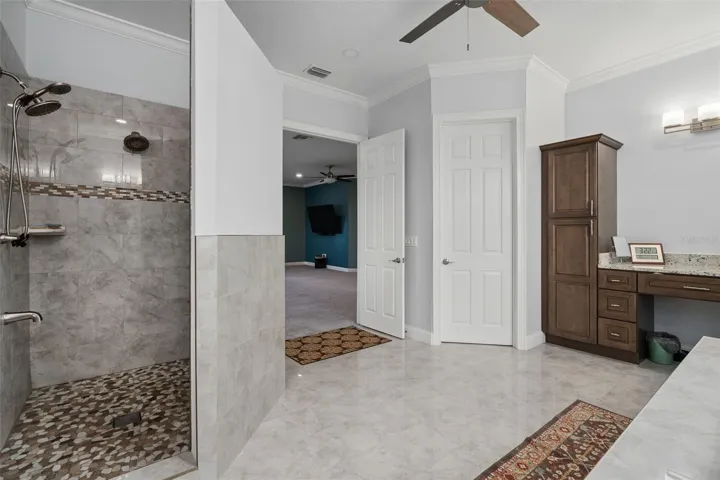 Upstairs Primary Bath