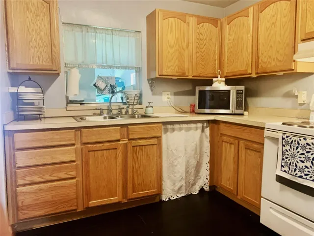 Kitchen 1