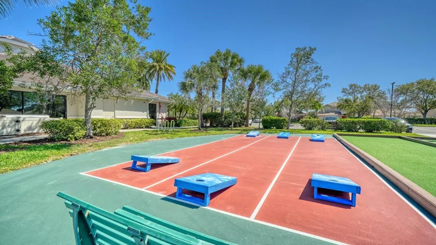 Community Corn Hole Courts
