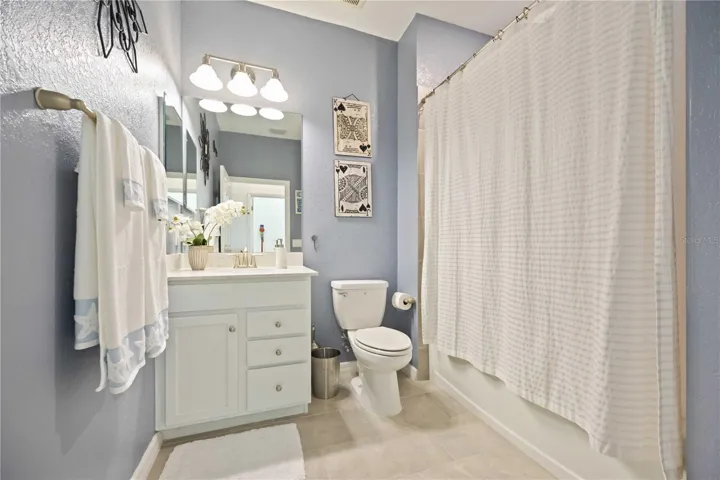 Guest Bath - tub shower combination