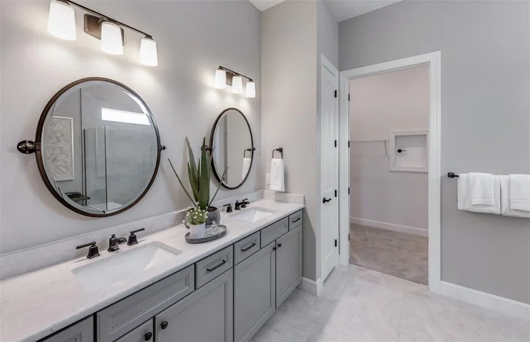 PHOTOS FROM MODEL HOME