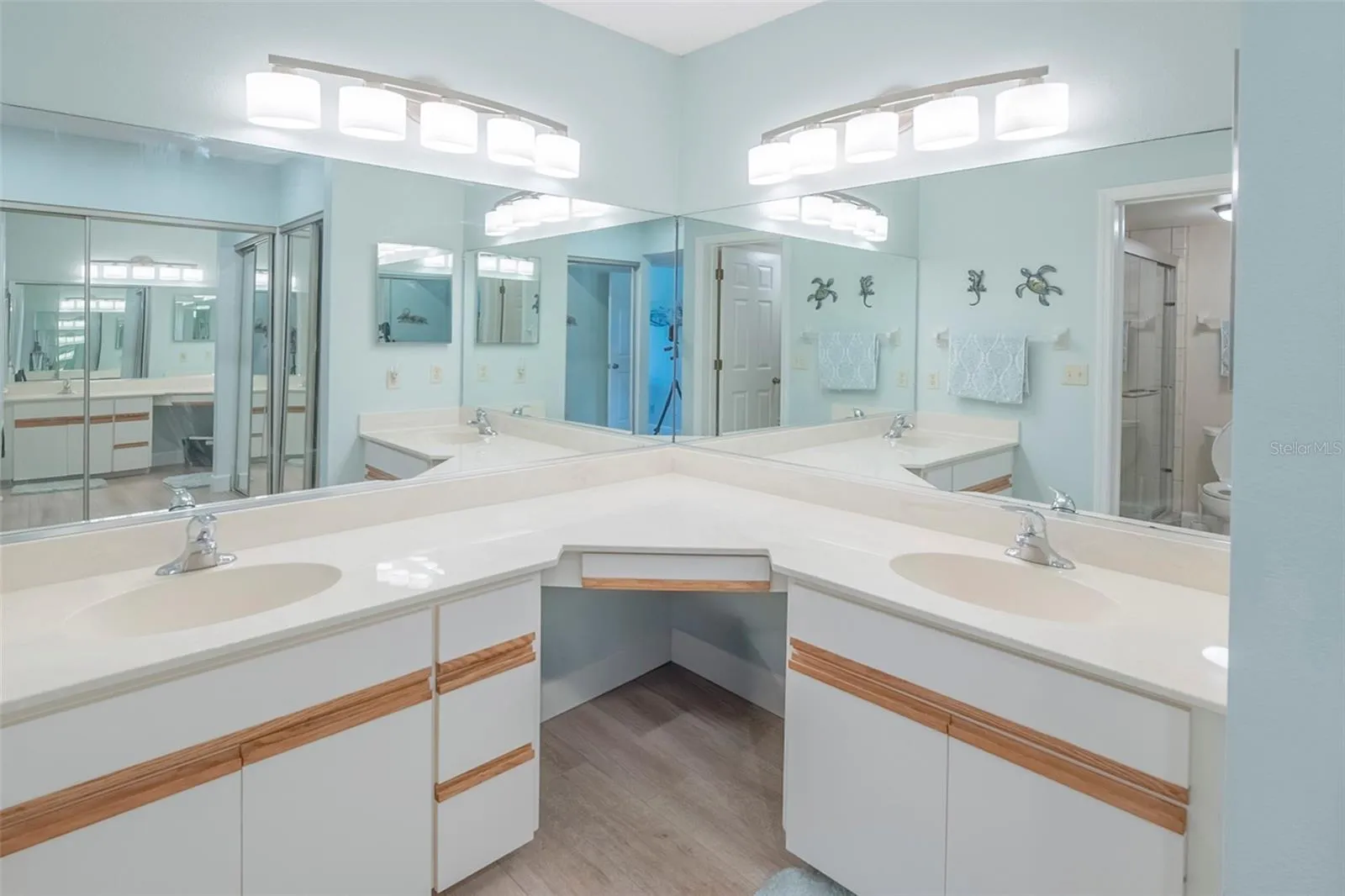 Primary ensuite bathroom.