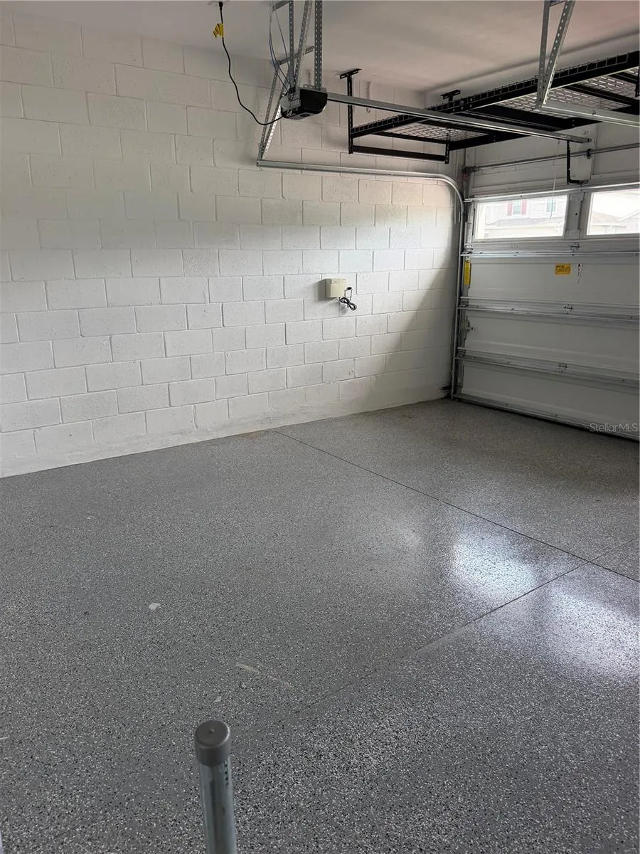 3rd car garage side