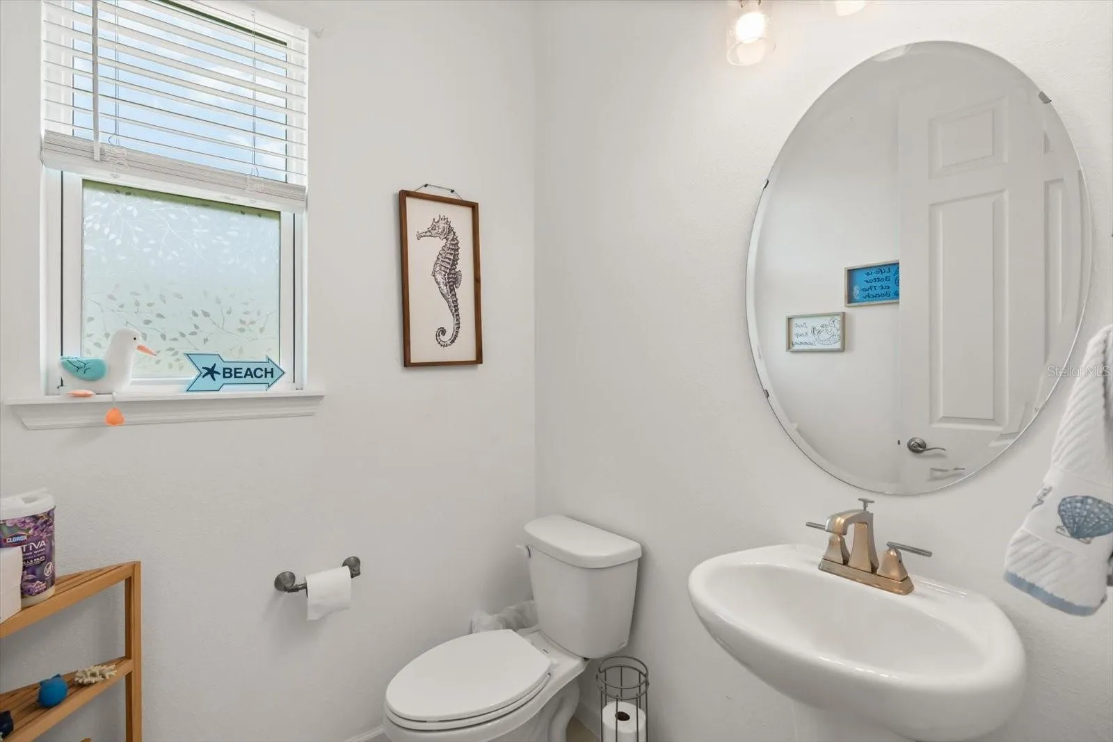 Main powder room