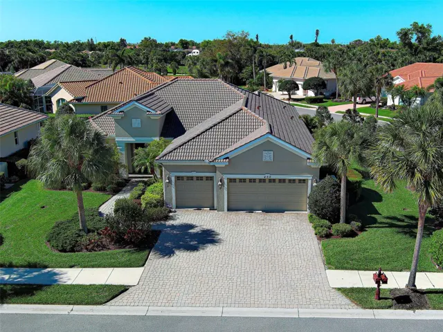 Welcome to 488 Arborview in the highly sought after Sawgrass community.   Schedule your private showing today and fall in love with this immaculate home which has $120,000 in stunning upgrades - just move right in.