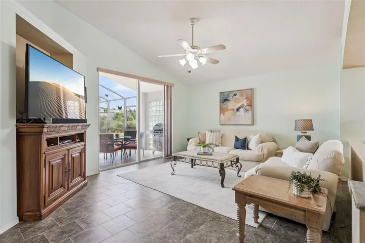 Living Room Vaulted Ceilings