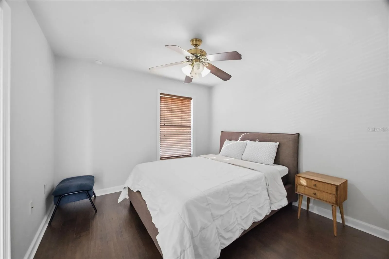 guest bedroom 4