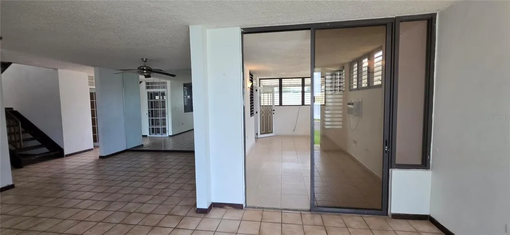 Vista de la entrada a la propiedad