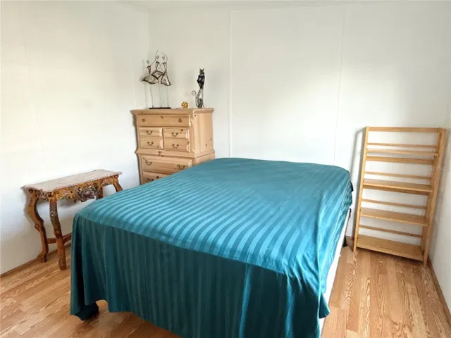 Guest bed