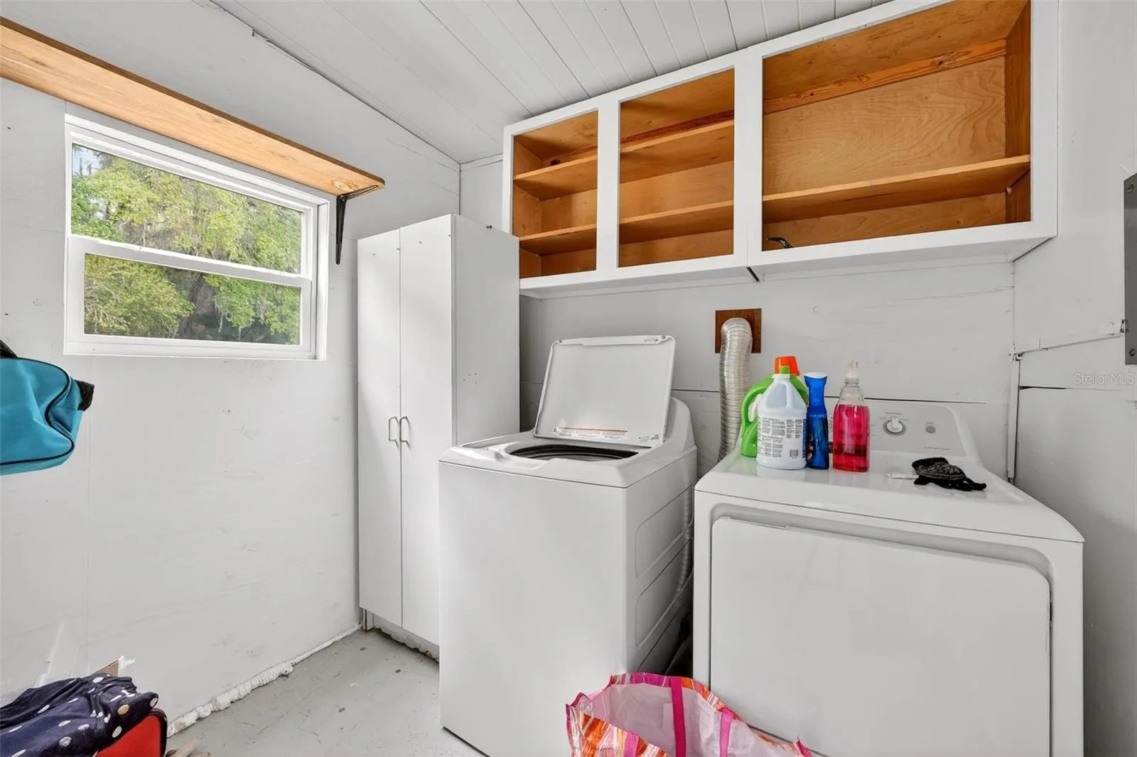Outdoor laundry room