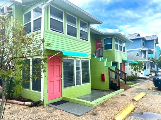 61 81st Ave Unit 2 - 2nd Floor