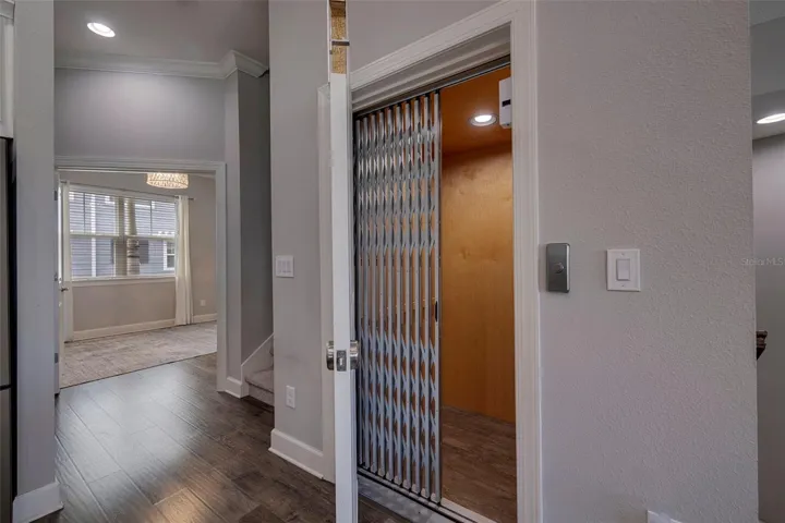 Working elevator