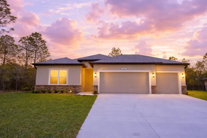 NEW CUSTOM BUILT HOME