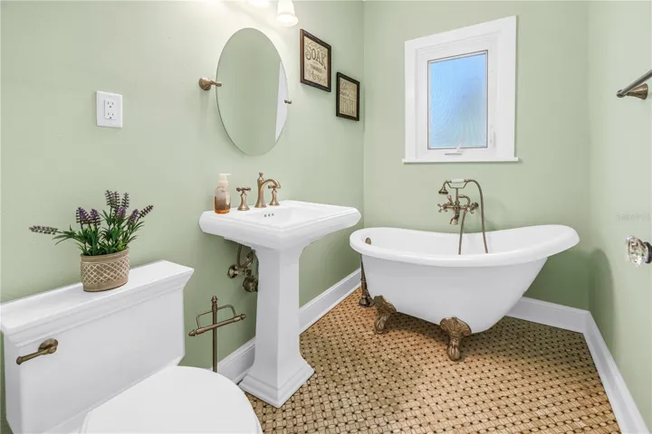 Claw bathroom