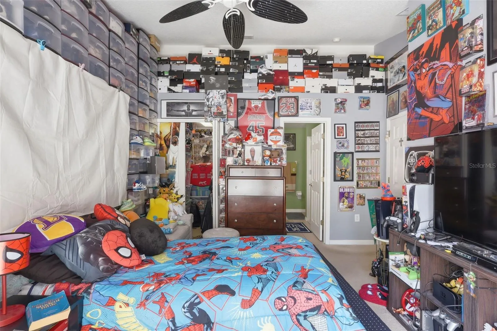 Edited To Show bedroom  size without furniture