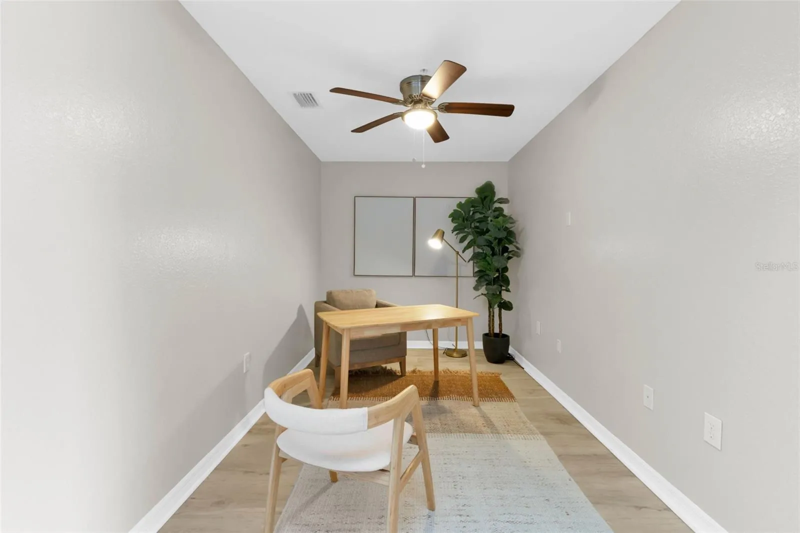 Den/Office/Dining room