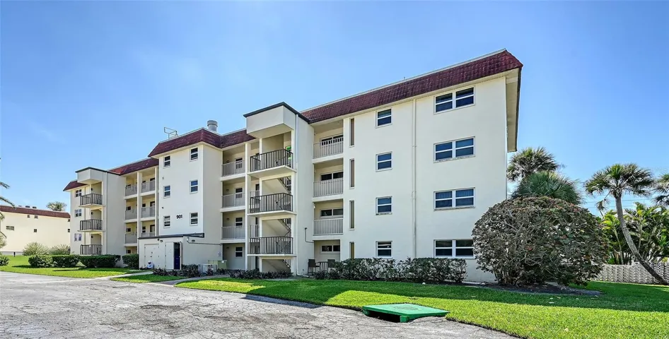 2nd Floor Near Stairs & Pool