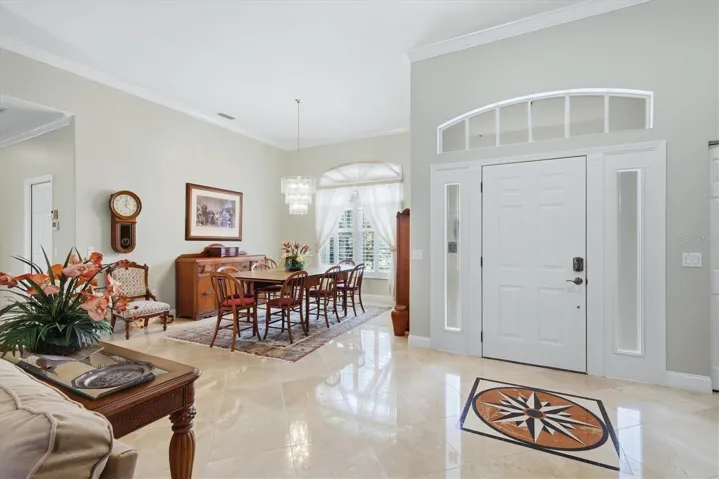 Beautiful entryway!