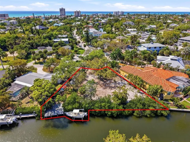 114 Island Circle - Siesta Key