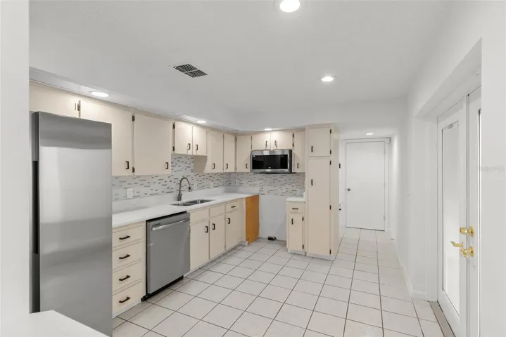 all brand new appliances . new stove convey as well (not pictured)