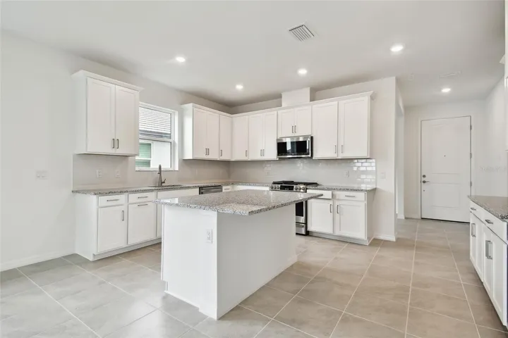 BUILDER REPRESENTATIONAL PHOTOS - ACTUAL UNIT MAY VARY