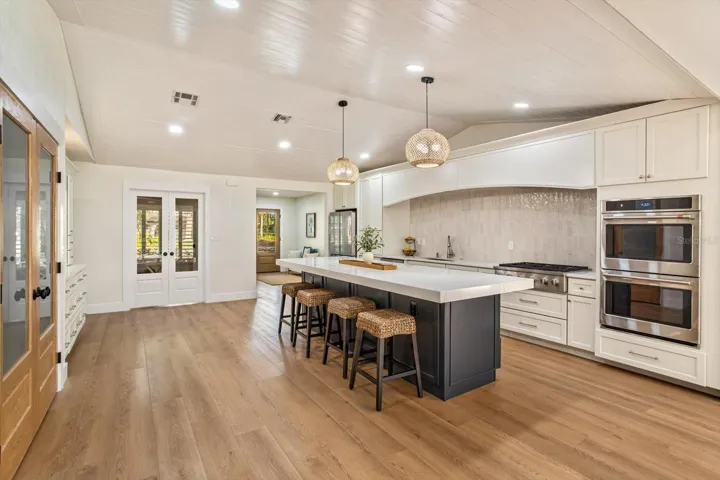 Completely renovated kitchen