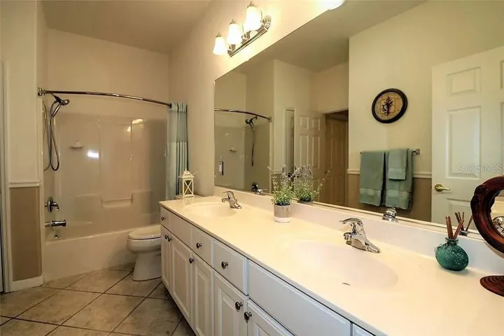 Guest Bathroom - En-Suite To Bedroom #3