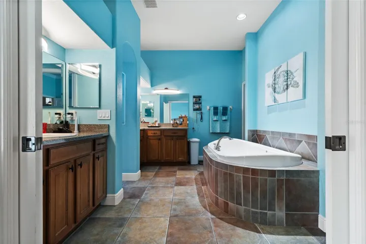 En-suite Bath