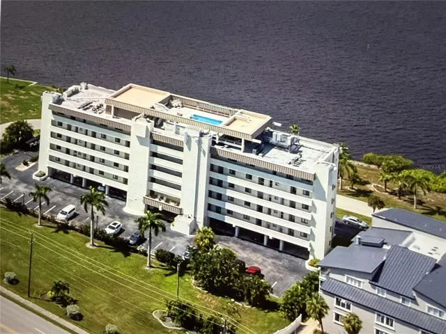PALACIO DEL SOL WITH THE ROOF TOP POOL OVERLOOKING CHARLOTTE HARBOR!