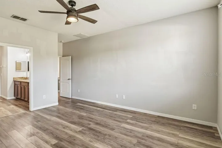 primary bedroom 1st floor