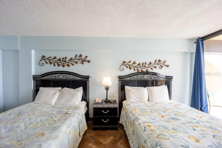 Double Queen beds