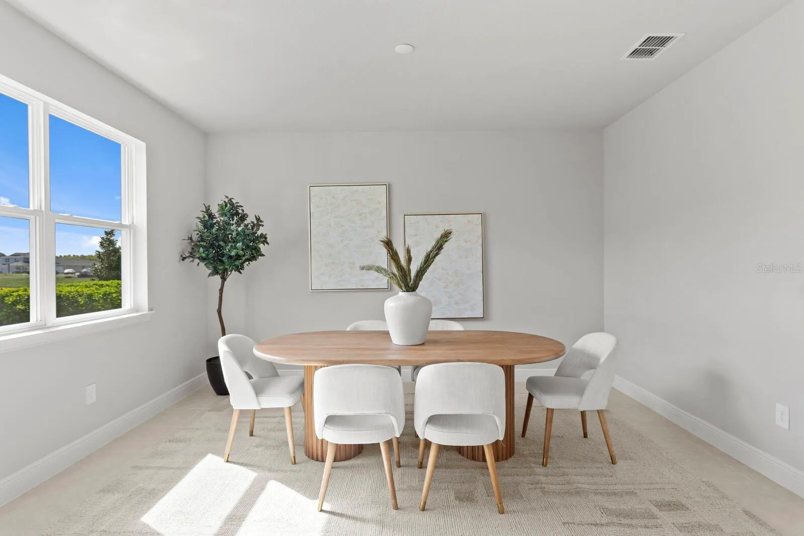 Staged Dining
