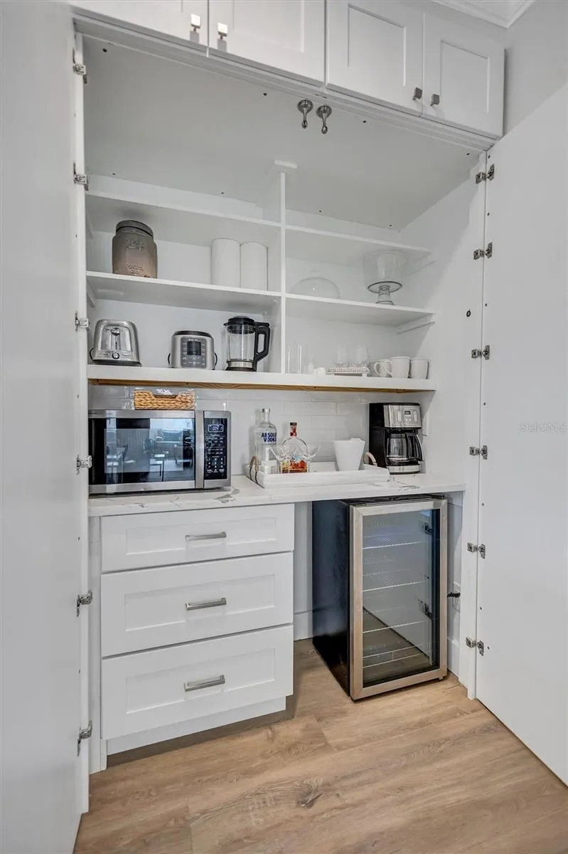 Pantry & Coffee/Beverage Bar