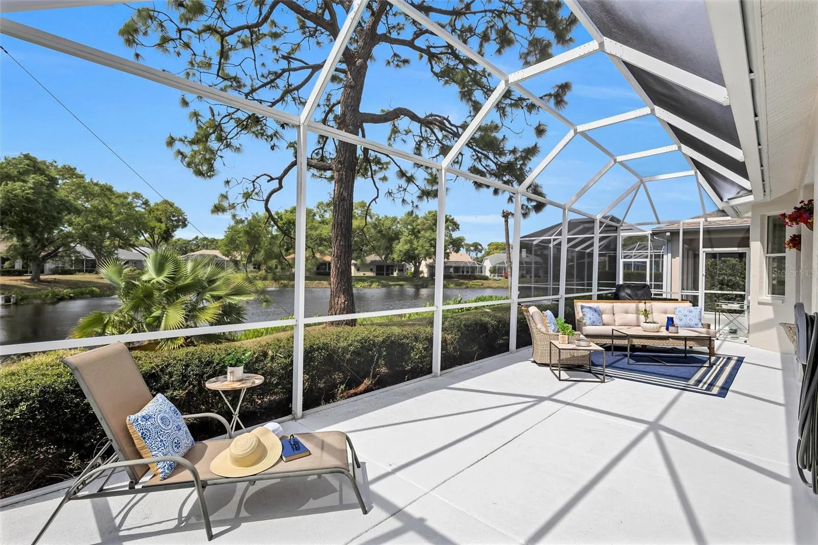 Oversized Lanai
