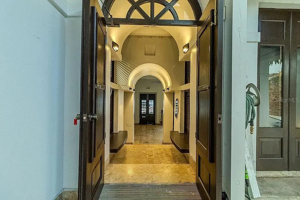 Entrance to rooms 3 & 4
