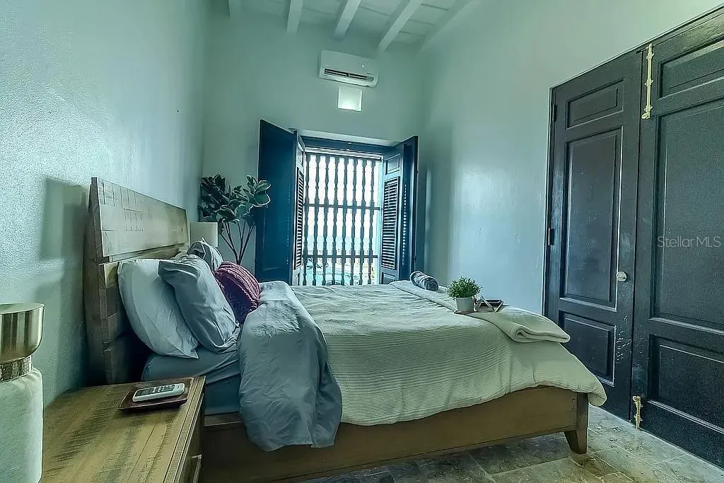 Room 4