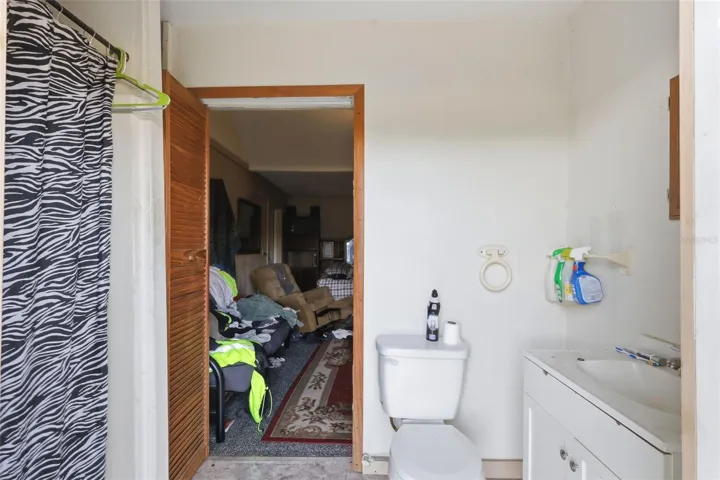 attached 1/1 apartment